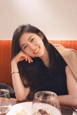 韩国素人正妹 如此气质国内难见 xx.sojin