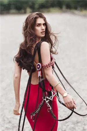 澳希混血 观赏度甚高的美图 Perrie Kap