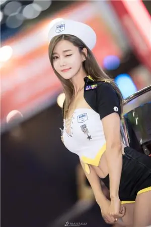韩国人气车模崔瑟琪 车展大长腿写真图集 최슬기