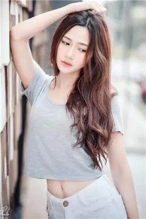 曼谷校花Itim Atchara 灵动美丽落落大方 Atchara thongmai