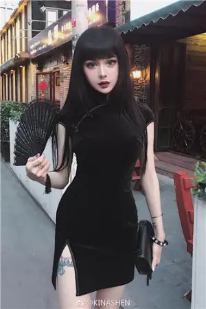 东方妹子 独特的黑暗系芭比 Kina Shen