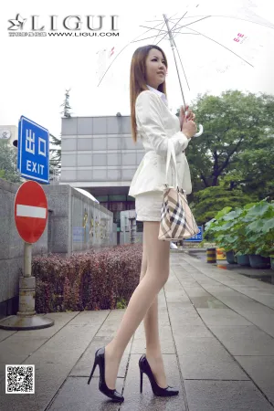 [LIGUI]丽柜 2017.08.08 下雨天街拍OL 可馨