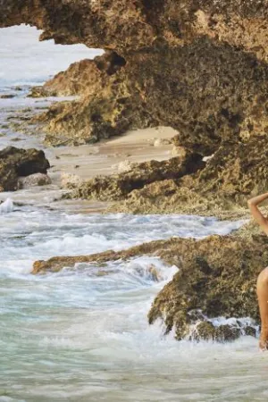 2016年体育画报泳装写真 Sofia Resing