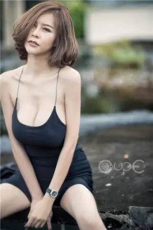 泰国辣妈Jewnaka的魔鬼FB私房写真 ภัทรญา ชญากรนันทน์