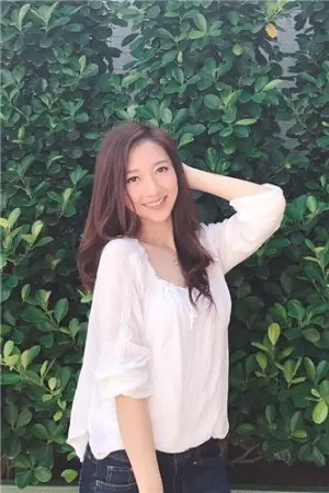 港姐亚军 IG私房美照 何依婷