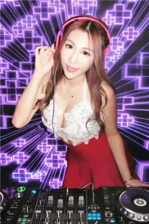 香港尤物 舞动的夜场精灵 姚紫茵