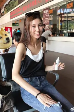 长腿美女 lulu 微博气质私房照 张璐