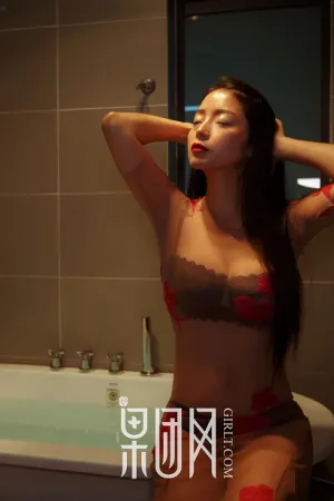 [GIRLT]果团网 2017.10.04 No.074 红霓裳