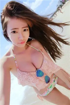 清秀甜姐儿 受欢迎的高颜值美女 吴芸帆