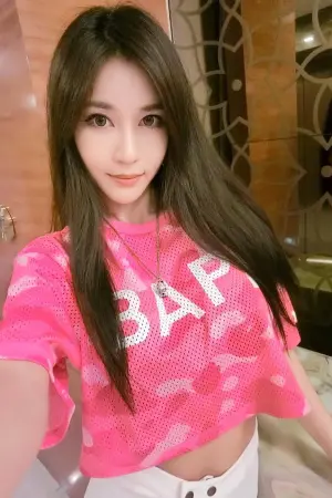 南韩DJ车模朴时贤 性感火辣私房照 박시현