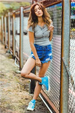 高挑美人 浑身散发运动气质 陈怡安