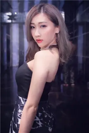 性感DJ拾壹给你最强的音乐与视觉双重享受！ Dj拾壹