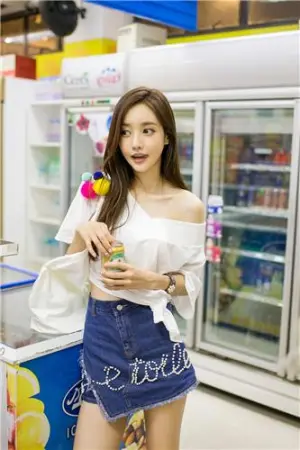 韩国女神孙允珠 气质养眼随意拍 손윤주