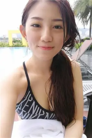 大马潜水正妹 ，傲人身材超吸睛 Stellies Niing