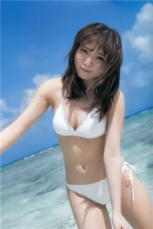 人气声优丰田萌绘 可爱萝莉比基尼披露 豊田萌絵