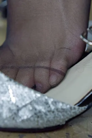 [IESS异思趣向]丝享家 2018.01.09 No.144 温婉黑丝凉鞋 婉萍