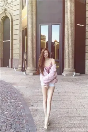 台湾极品校花 肤白腿长的魔鬼身材 张凯玲