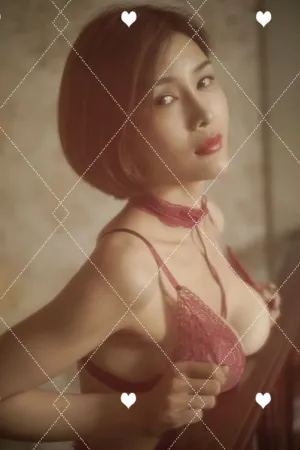 [MiFuli]米友福利 巨乳女神闫盼盼VIP写真性感红色蕾丝内衣 闫盼盼
