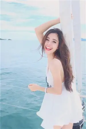 高颜值正妹「根本真人芭比」！惊人曲线下还隐藏「性感深沟」！ Ice Ailada Kittipattanawat