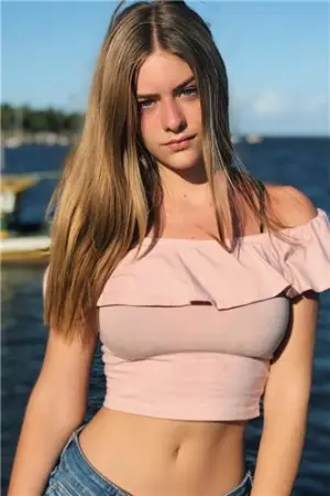 IG百万追踪的巴西少女 Valentina Schulz