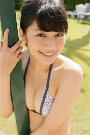 原天气姐姐比基尼写真 小松美咲