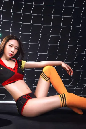 [TouTiao]头条女神 2018.06.09 世界杯惹火女郎 梦心玥