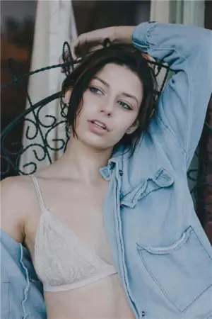 Meghan Chenoweth 气质辣模私房照 Meghan Loye Chenoweth