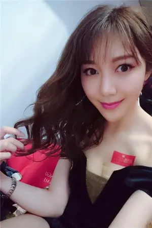 魅惑電眼妖精 彭琁