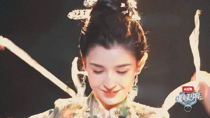 国风美少年节目 一梦敦煌 表演杨玉环飞天 哈妮克孜