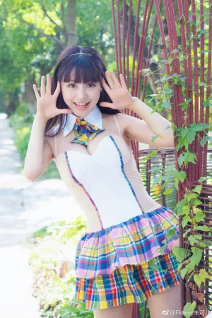 [MiFuli]米友福利 2019.04.18 童颜巨乳微博海量写真&middot;泳装健身暴乳自拍 Flower朱可儿