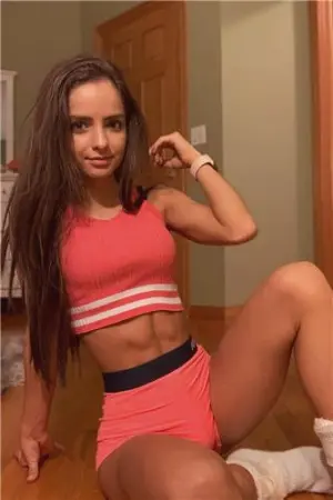 搓衣板美女「Danusia Draghici」 Draghici Danusia