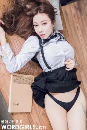 [TouTiao]头条女神 2019.12.02 上学去 果儿Victoria