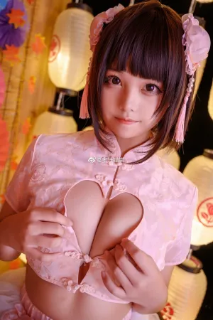 包子头神仙美少女用酥胸和蜜腿舒缓你的身心疲劳 蜜汁猫裘