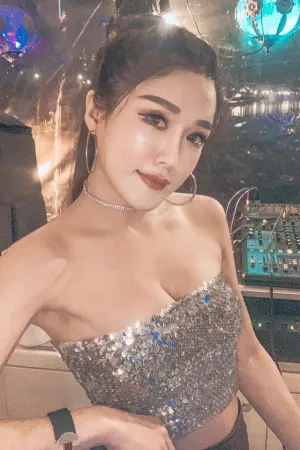 Dj Victoria最新私房生活照 黄聿希