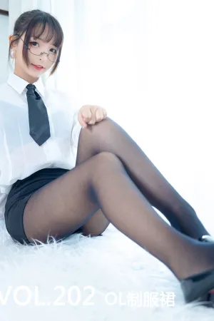 [Mtcos]喵糖映画 2020.05.20 VOL.202 OL制服裙 美少女