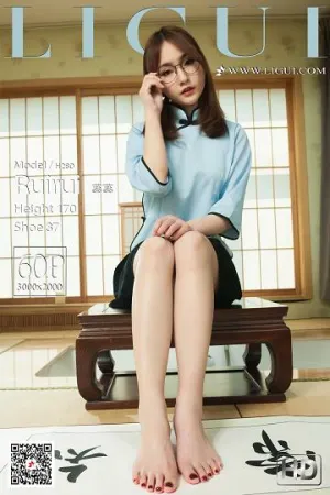 [LIGUI]丽柜 2020.08.18 淡蓝色民国女生制服与短裙加肉色丝袜美腿 蕊蕊