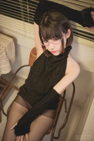 [WeiboGirl]微博红人 宿醉毛衣 你十七鸽