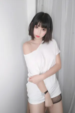 [WeiboGirl]微博红人 白色T恤 小酥酱