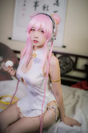 [WeiboGirl]微博红人 2020.07.13 索尼子旗袍 二佐Nisa