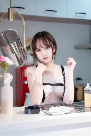 [WeiboGirl]微博红人 2020.08.25 厨娘 过期米线线喵