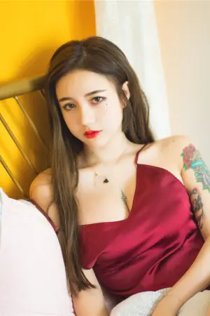 [WeiboGirl]微博红人 2020.08.27 吊带睡衣 洛丽塔大哥