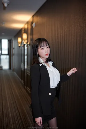 [AGV]ARTGRAVIA VOL.147 黑丝女秘书 姜仁卿