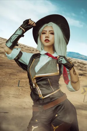 [WeiboGirl]微博红人 2020.12.18 小恶魔与艾什cos 蓝小沂KiKi