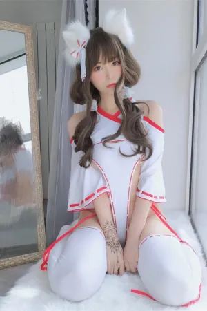 [WeiboGirl]微博红人2020.10.29 神社饲养的小狐狸 白银81