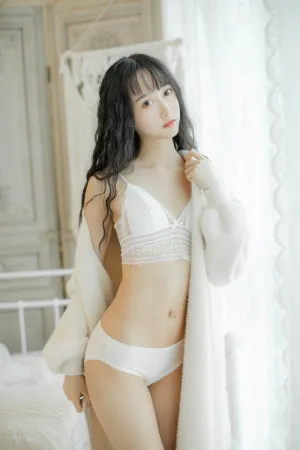 [WeiboGirl]微博红人 2020.07.23 3套内衣电子图 木绵绵OwO