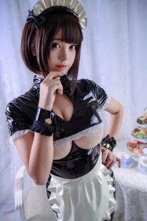 [WeiboGirl]微博红人 2020.06.28 漆皮女仆 蜜汁猫裘