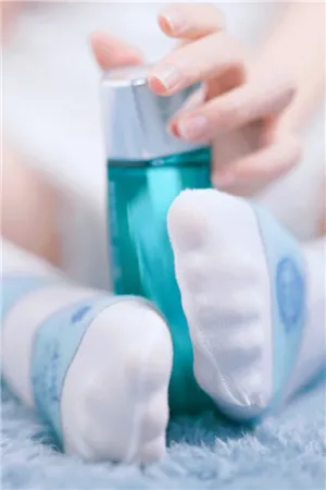 [WeiboGirl]微博红人 2021.01.21 足控必备（白丝） 眼酱大魔王w