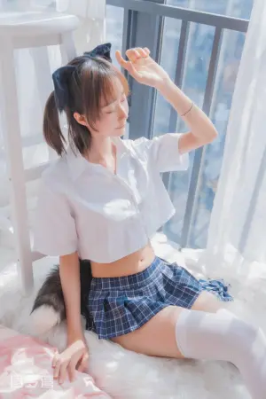 [WeiboGirl]微博红人 2021.08.07 怀中猫 木绵绵OwO