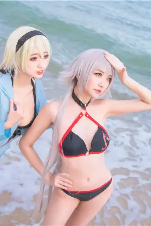 [WeiboGirl]微博红人 2021.08.23 黑白贞双人泳衣 周叽是可爱兔兔