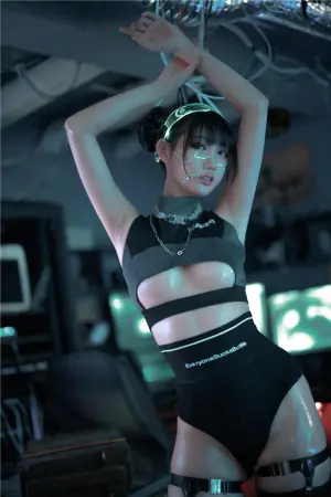 [WeiboGirl]微博红人 2021.08.23 仿生人形 周叽是可爱兔兔